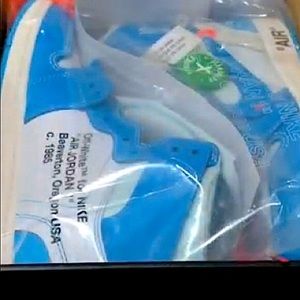 Air Jordan 1 Off-White UNC